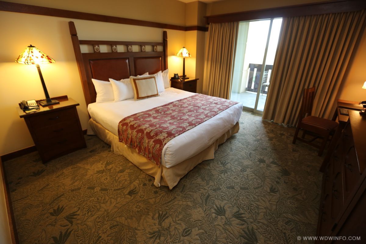 Disney Grand Californian Resort Accommodation | Simple One Bed Room With Cozy Lights and Veranda