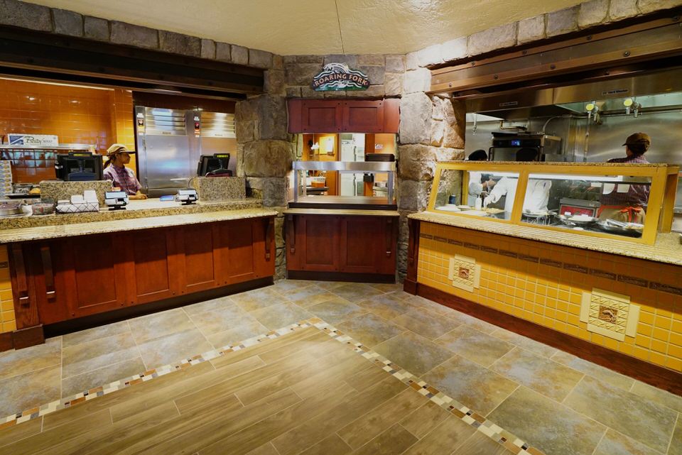 Boulder Ridge Villas | Counter Of A Restaurant