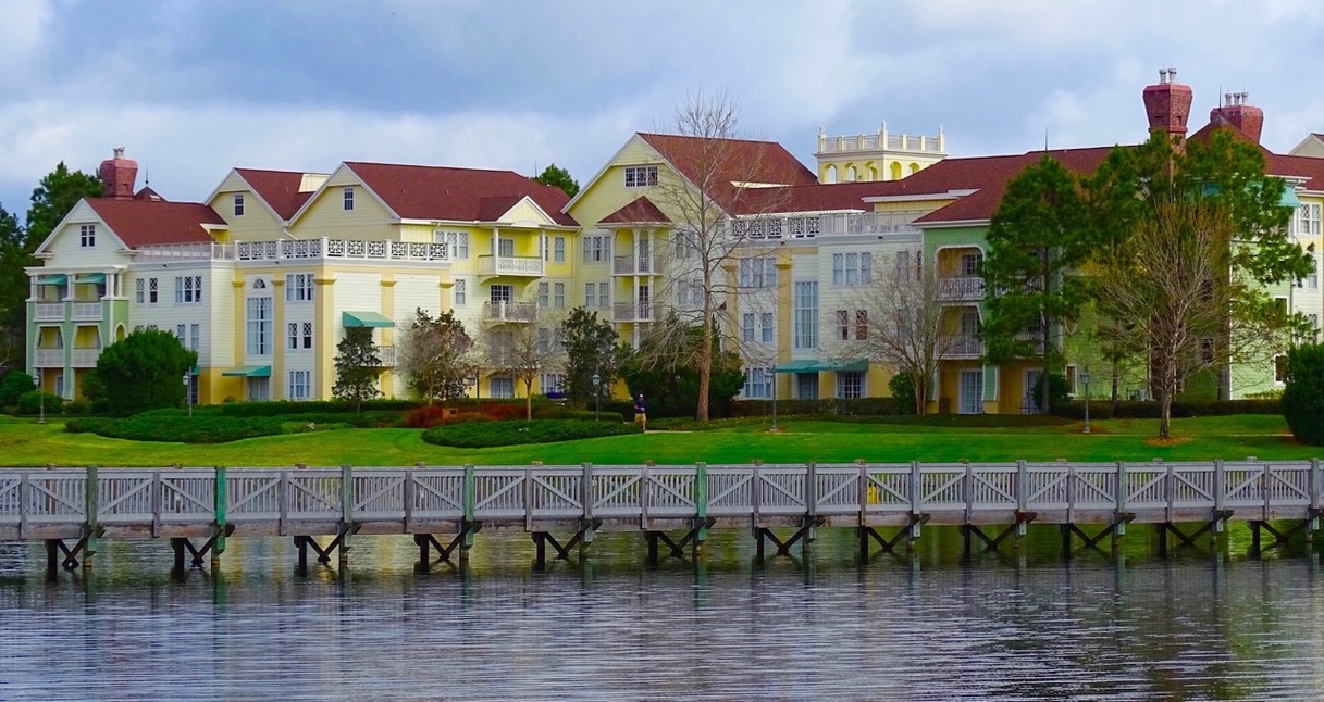 Saratoga Springs Resort | A View of Saratoga Springs Resort By the Lake