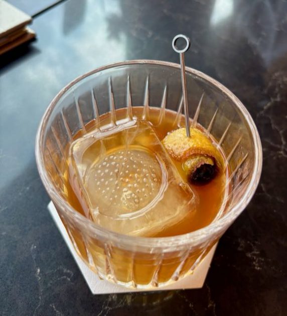 EPCOT -GEO-82 Cocktails 